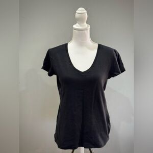 SALE! Black Banana Republic Basic S/S Top Size L EUC